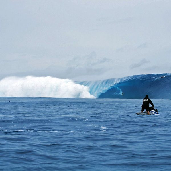margruesa.com:cloudbreak-fiji-surf-gigante-ramon-navarro