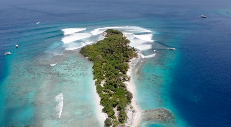 Maldivas surf